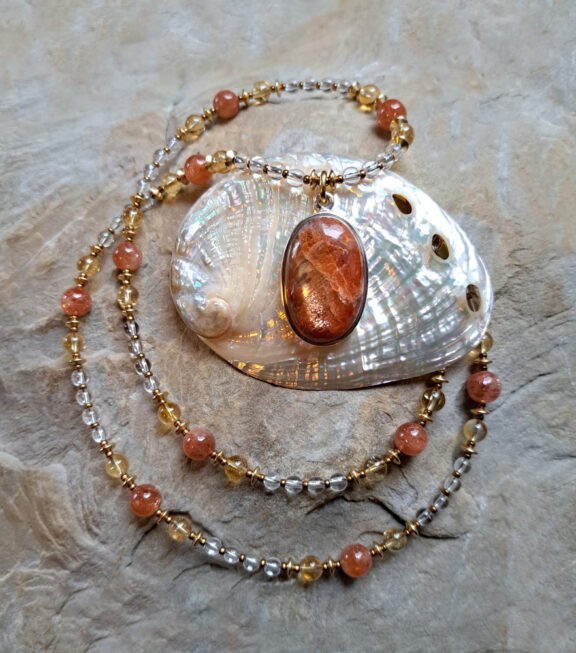 Sonnenstein Kette - handgemacht