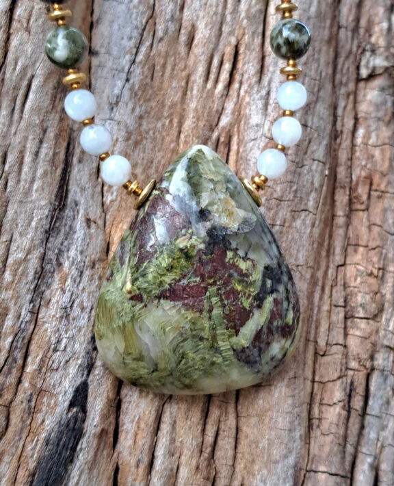 Strohstein Anhänger - geschliffen