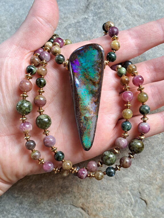 Boulderopal Anhänger Edelsteinkette Heilsteinschmuck