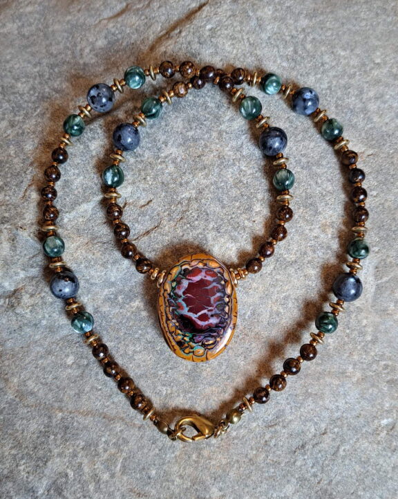 Boulderopal Anhänger Edelsteinkette Heilsteinschmuck